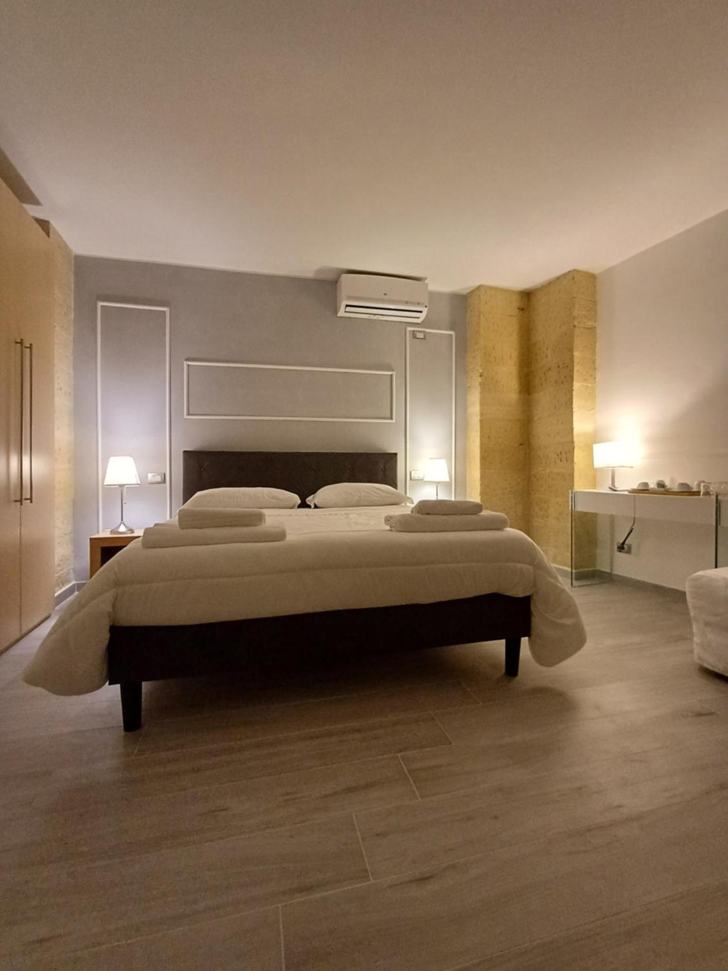 Bed & Breakfast Idomeneo 63 Lecce Ngoại thất bức ảnh